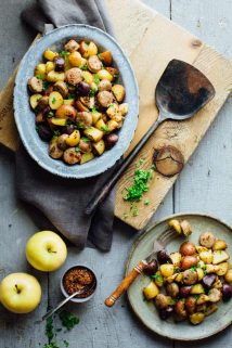 Check out this Roasted Potatoes with Apples, Sausage and Maple Mustard Glaze. With just 25 minutes of prep and only one pan you’ll be able to put a delicious kid friendly dinner on the table without breaking a sweat. And it’s dairy free and wheat free! | Healthy Seasonal Recipes | Katie Webster