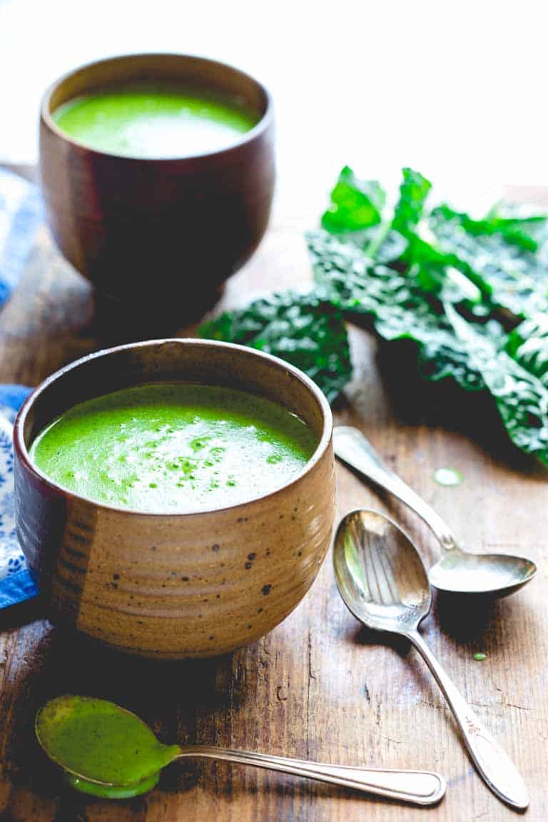 4-ingredient-kale-cheddar-soup-011