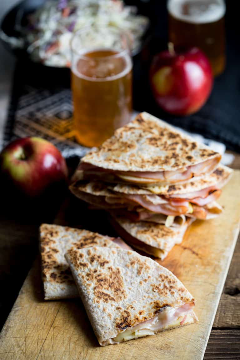 Apple Ham and Cheddar Quesadillas will be every kid's new favorite meal. They are fast and easy and family friendly. Healthy Seasonal Recipes #kidfriendly #weeknight #easyrecipe #apples 